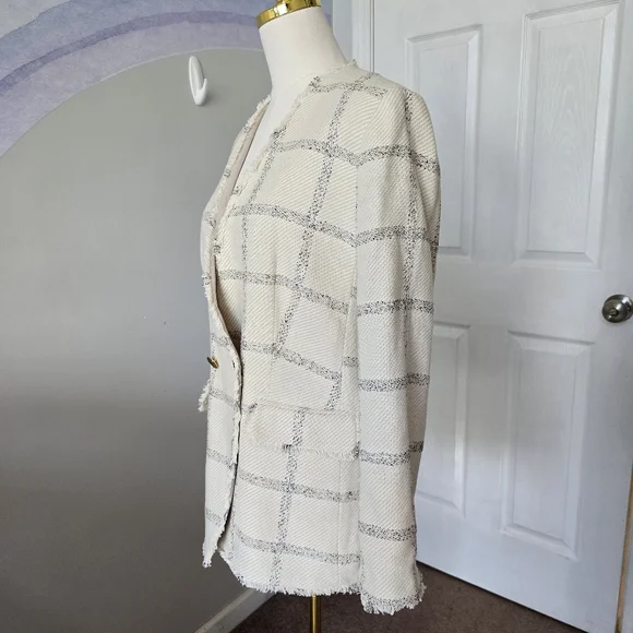 Ann Taylor | 10 | Raw Hem Windowpane Tweed Blazer - Picture 8 of 14